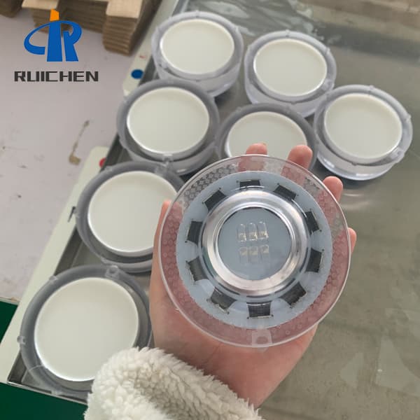 <h3>RUICHEN es proveedor de vialetas solares, Vialeta de Led y </h3>
